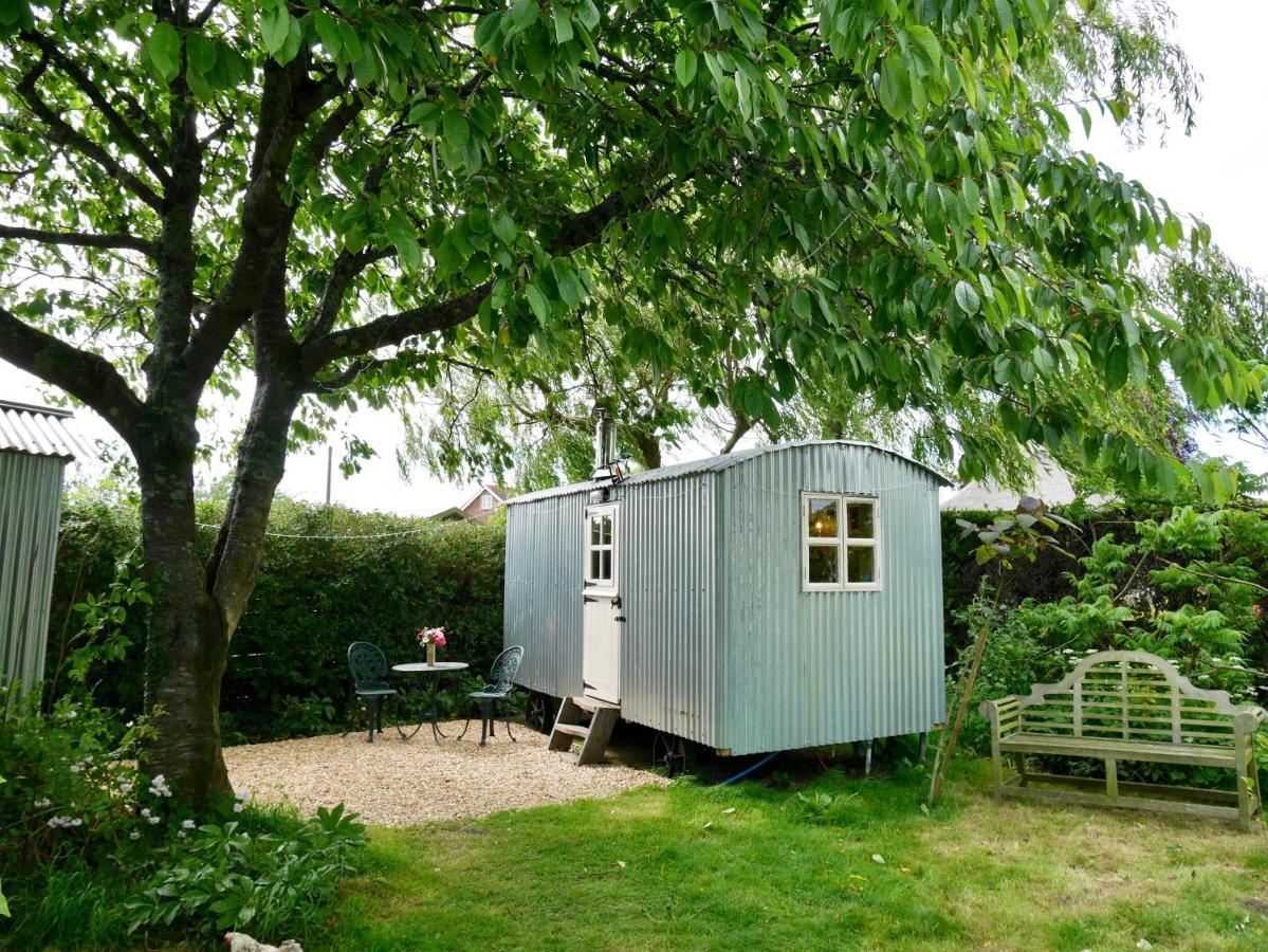The Wayside Shepherd Hut บิวลี ภายนอก รูปภาพ