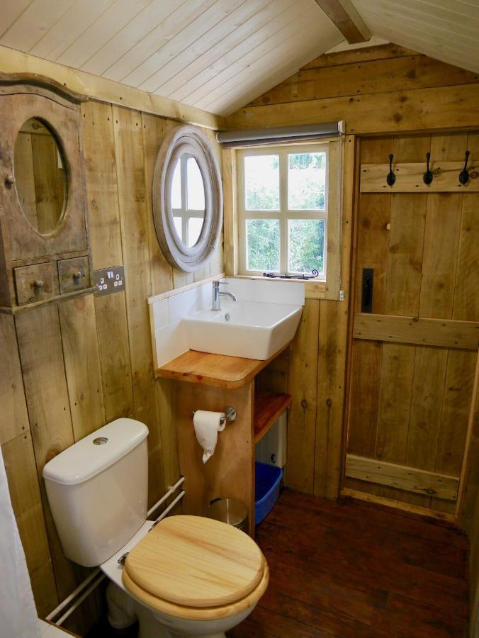 The Wayside Shepherd Hut บิวลี ภายนอก รูปภาพ