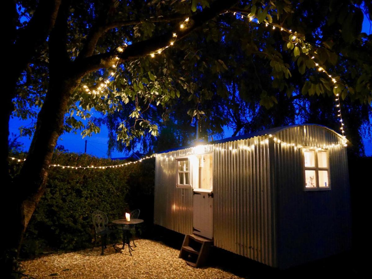 The Wayside Shepherd Hut บิวลี ภายนอก รูปภาพ