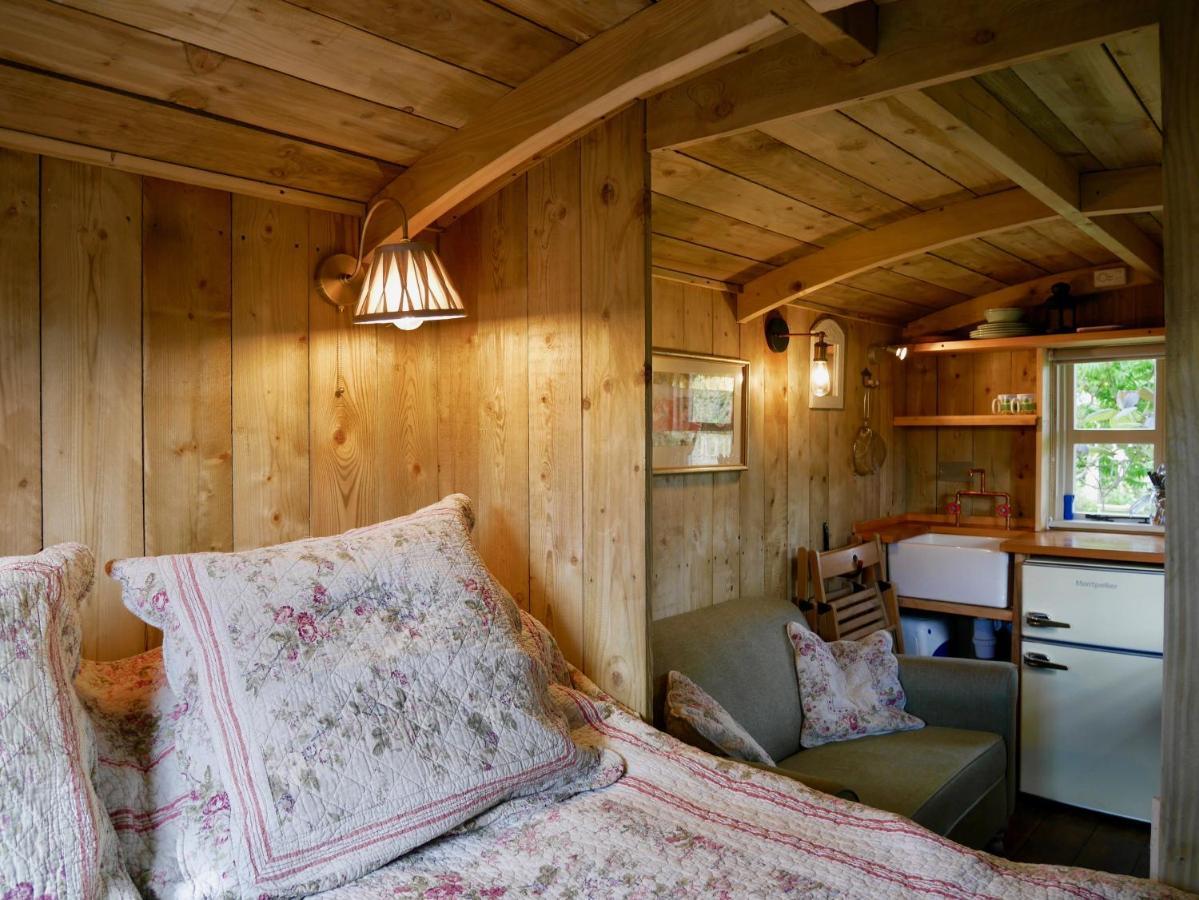 The Wayside Shepherd Hut บิวลี ภายนอก รูปภาพ