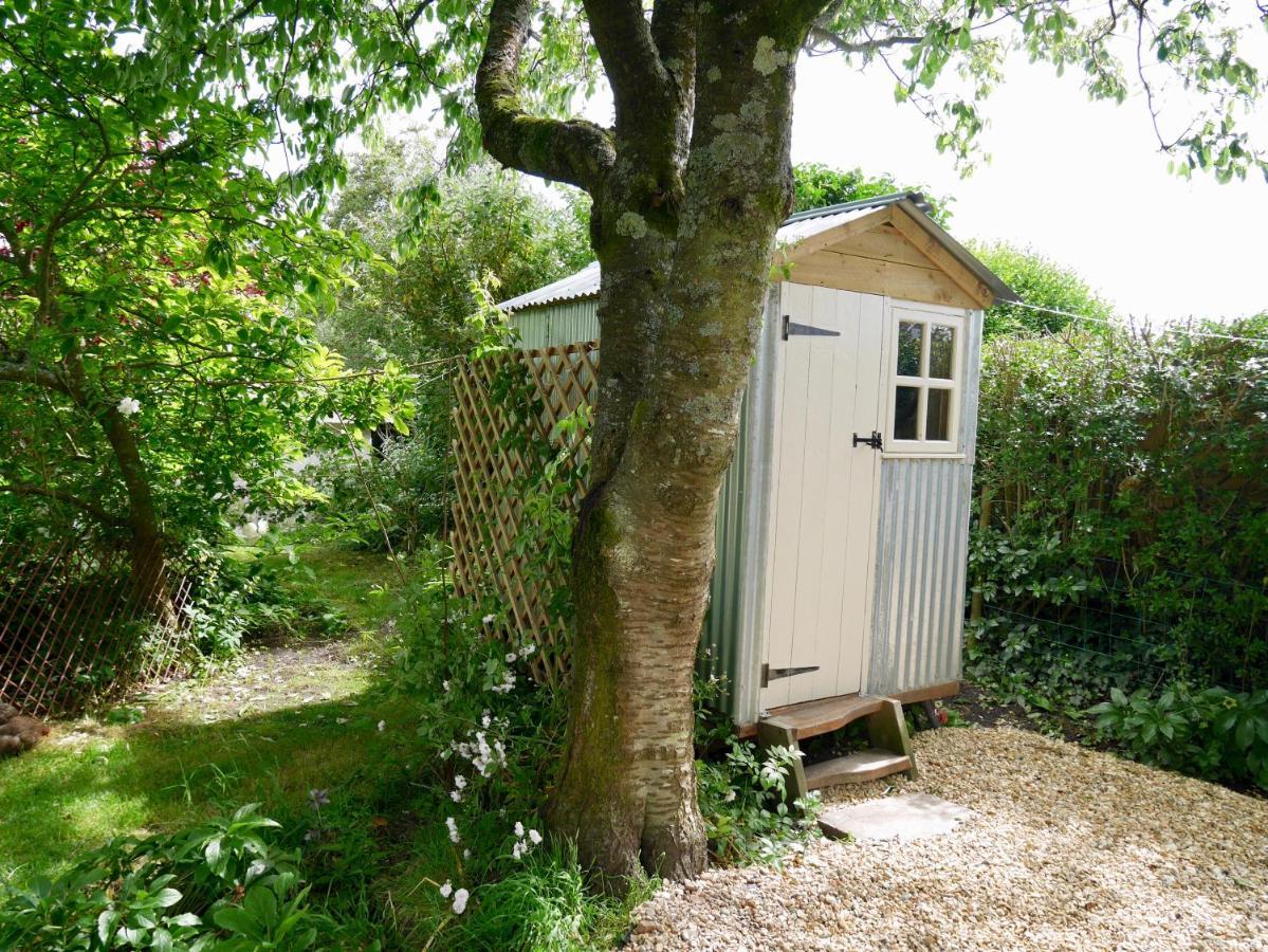 The Wayside Shepherd Hut บิวลี ภายนอก รูปภาพ